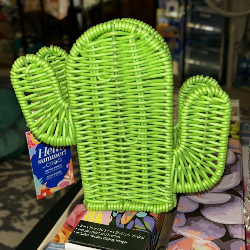 NWT Cactus Napkin Holder - Home Decor -Kitchen and Dining Room Table Decor - Picture 6 of 11